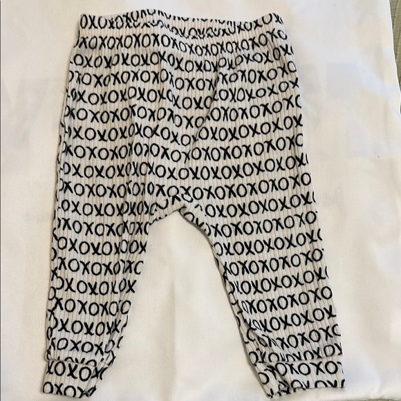 Cat & Jack- Kids XOXO Patterned Shirt - Black & White - Picture 3 of 4